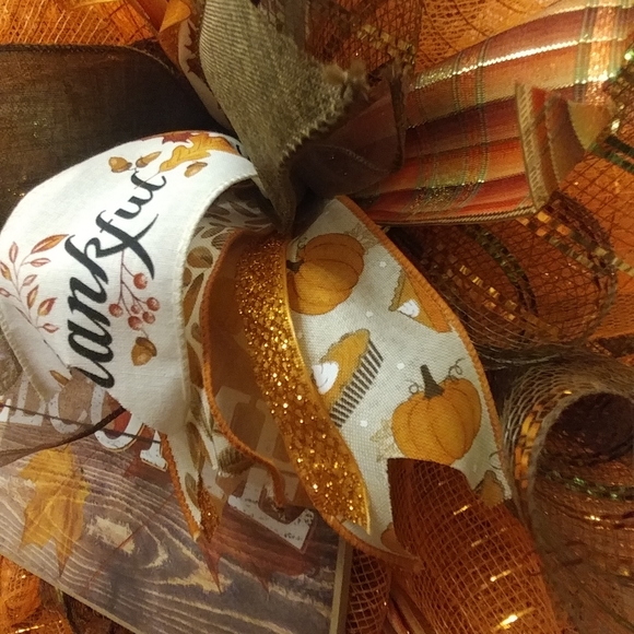 Fall "A Thankful Welcome" homemade wreath - Picture 3 of 3